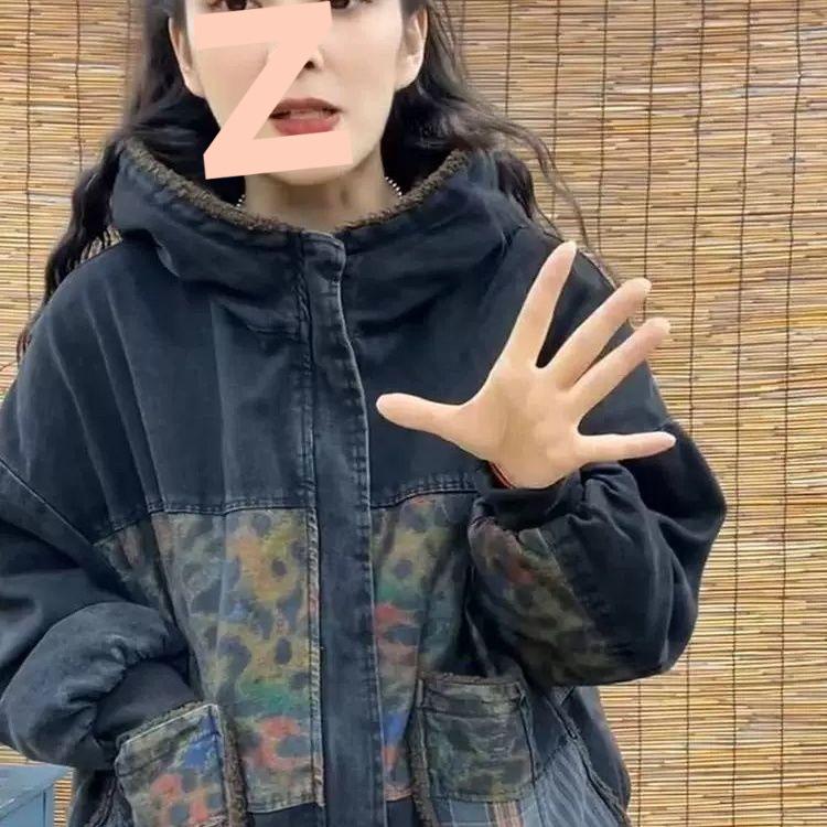 Retro Print Fleece-Lined Hooded Denim Jacket – Winter Warmth & Slim Fit 2025