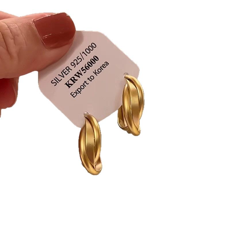 Golden Circle Earrings for Women 2025 New Ear Buckles, Light Luxury, High-end Sensory Ring Earrings, No Need To Pick Earrings When Sleeping