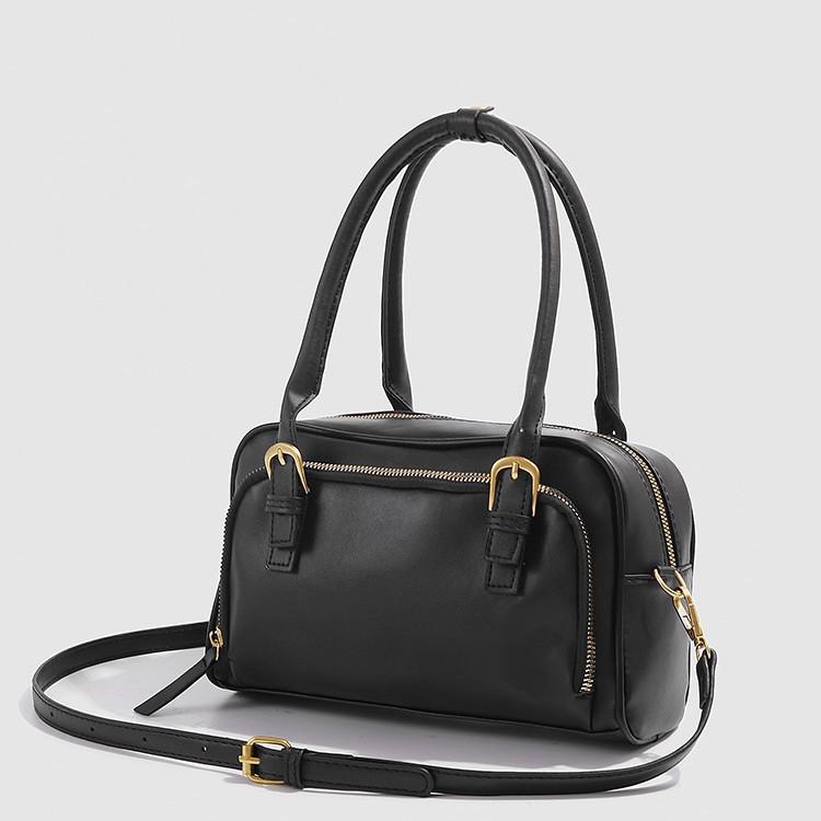 Vintage Handheld Commuting Bag for Women 2025 New Niche Fashion Bowling Bag Large Capacity Single Shoulder Crossbody Bag Trendy