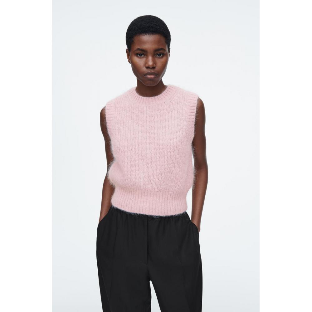

Жилет Cos Japan из мохера light pink/S