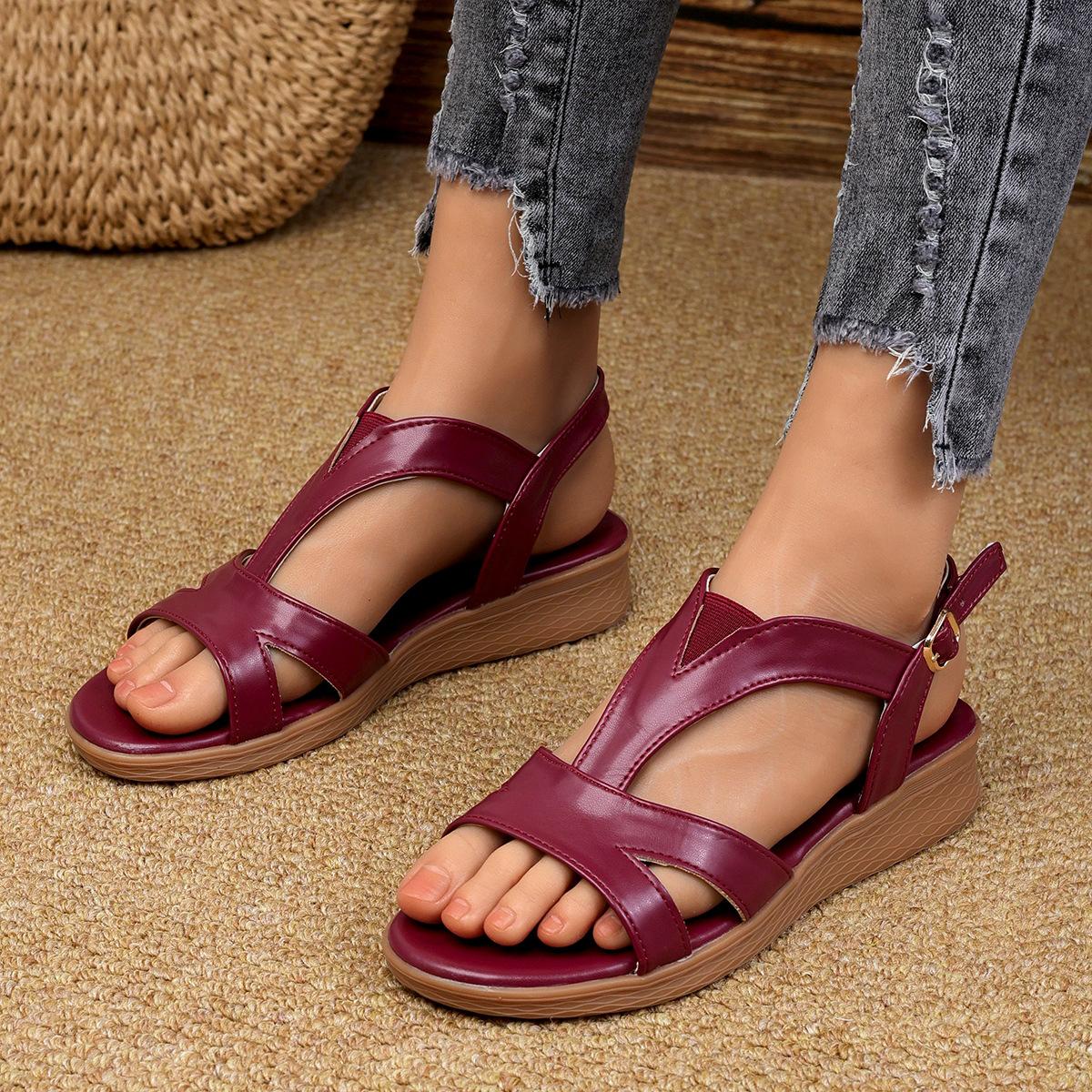 

Босоножки на платформе и каблуке в пляжном стиле 36