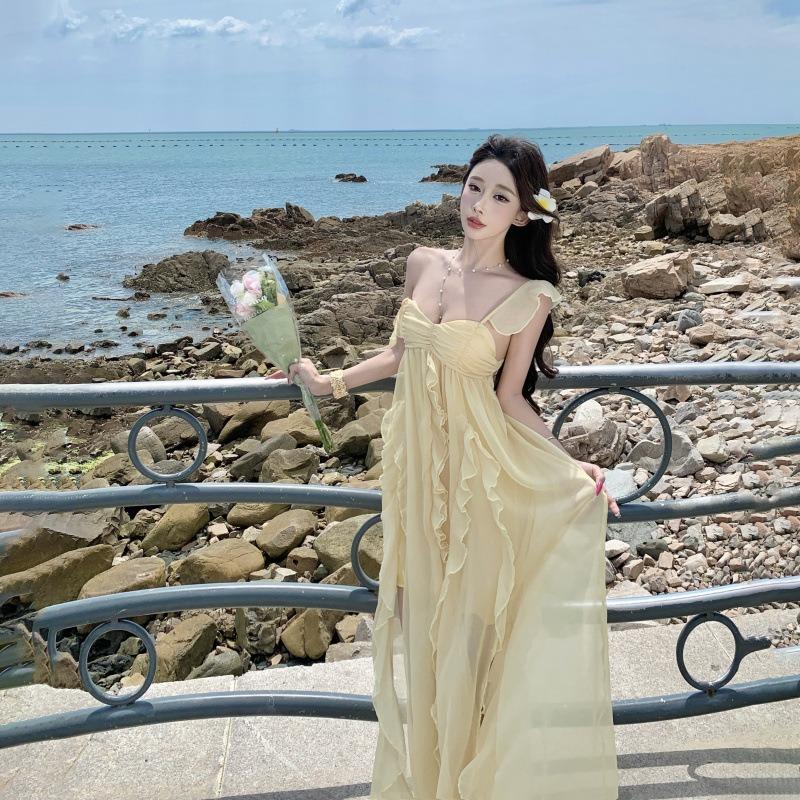 Französisches Gelbes Hosenträger-Tube-Top-Kleid Damen Sommerurlaub Unregelmäßiger Langer Strandrock