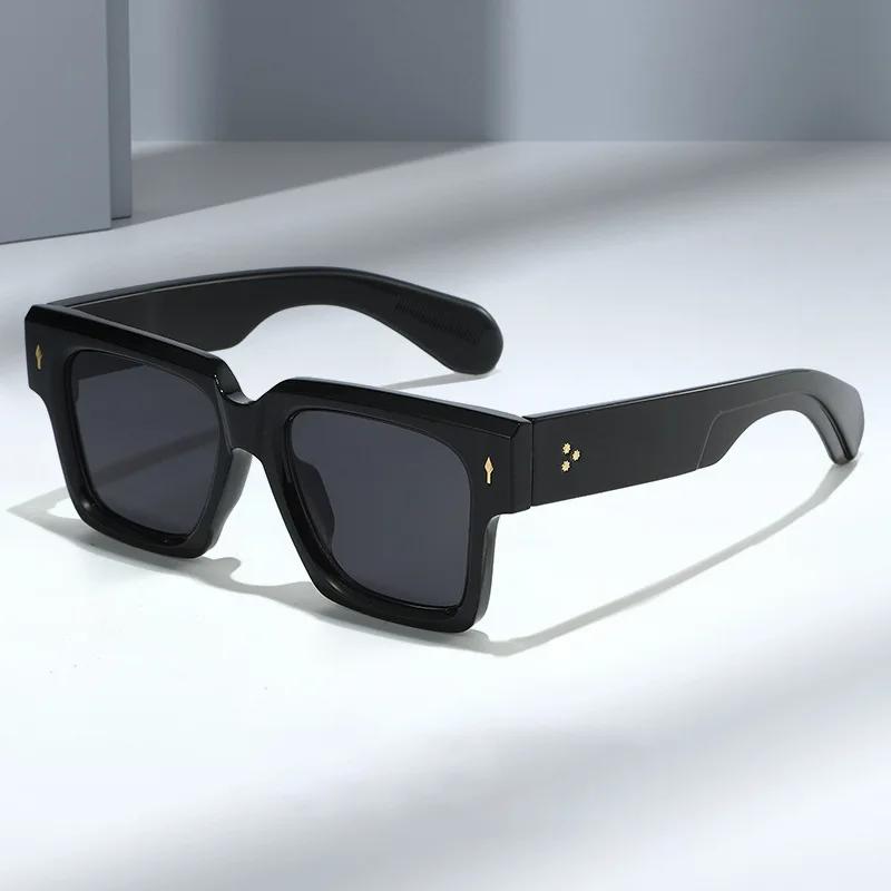 Classic Square Luxury Brand Designer Sunglasses Women For Men Trend Sun Glasses Vintage Rivet Punk Sexy Ladies Eyeglasses Shades
