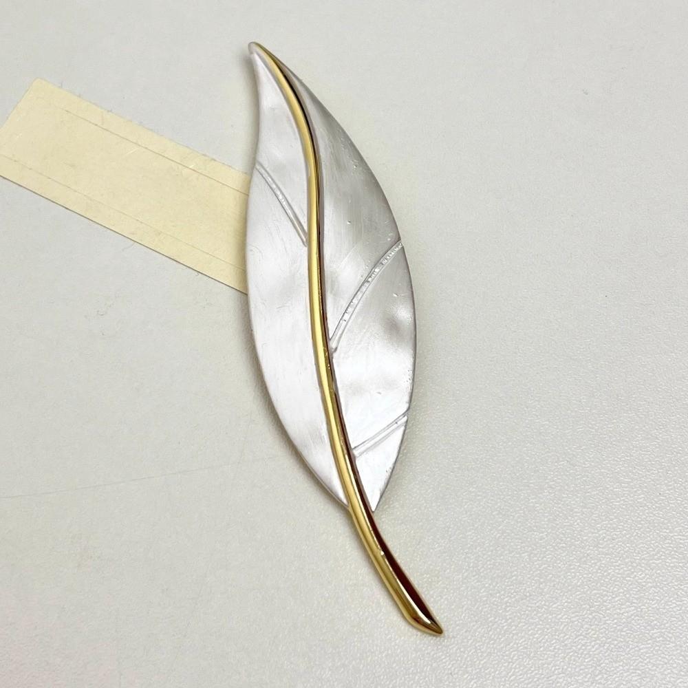 Vintage Long Leaf Pin Corsage Ornament Metal Glossy Brooch Maple Leaf Brooch  Men