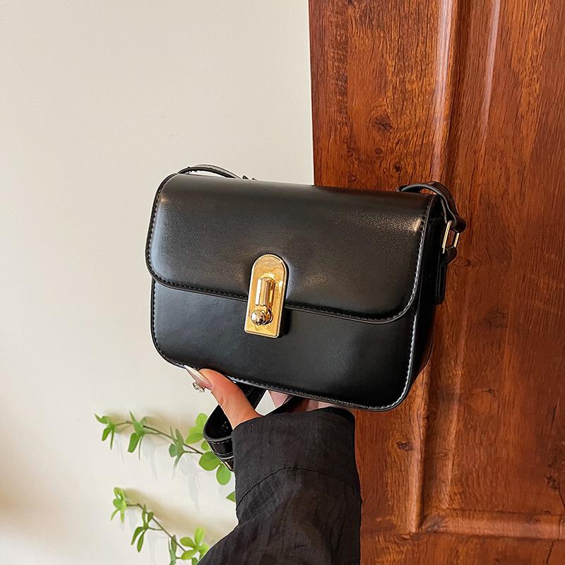Bag Women's messenger bag 2025 New trendy autumn versatile ins shoulder bag This year's popular small square bag