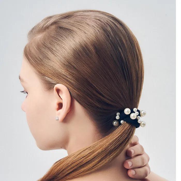 Pearl Scatter Hair Tie