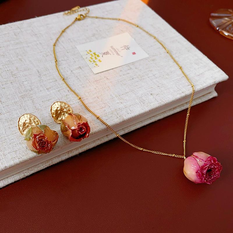 Handmade real flower eternal flower bud silver needle earrings fashionable and elegant versatile stud earrings