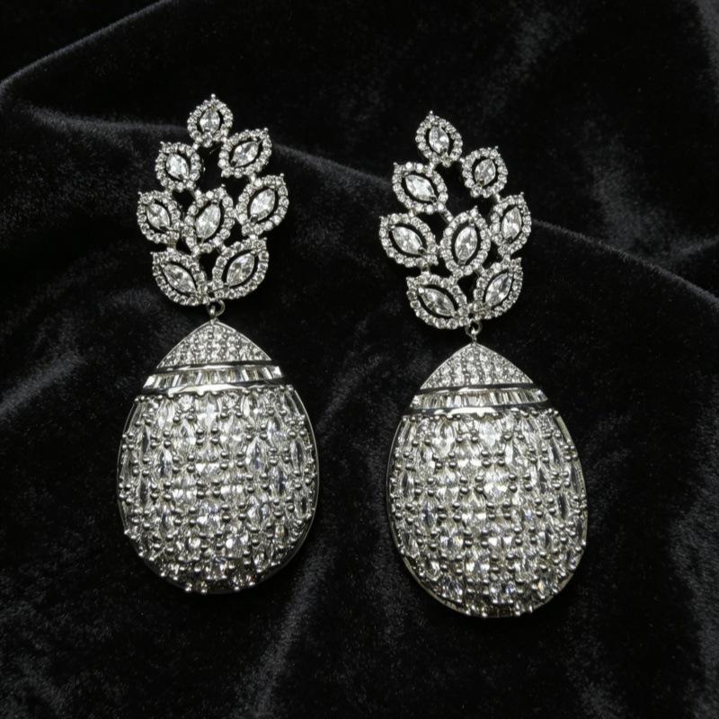 Exquisite Zircon-Inlaid S925 Silver Earrings for Women - Luxurious, High-End Sparkle Jewelry