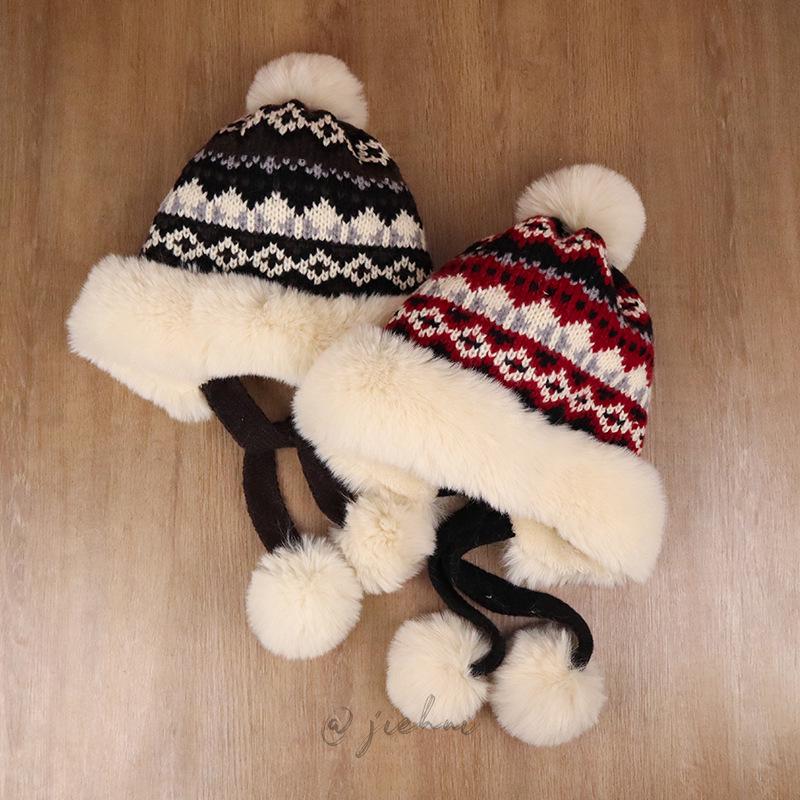 Korean Retro Winter Plush Lei Feng Hat: Warm, Stylish Ear Protection Wool Hat for Women, Slimming Face Effect