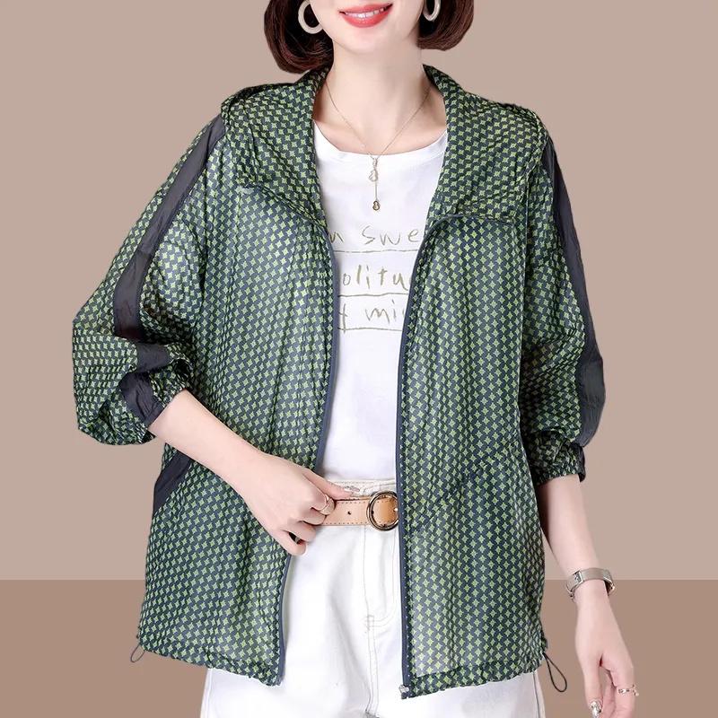 Protectores solares de verano para mujer, abrigo holgado, moda de talla grande, Joker, camisa de protección solar para mujer, chaqueta con capucha, Tops de tendencia para mujer