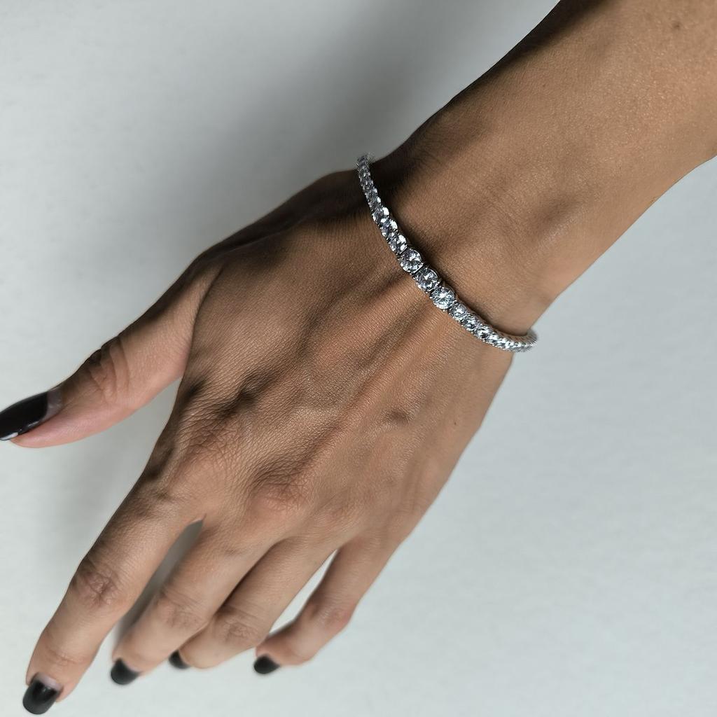 Silver Bracelet with Cubic Zirconia, Item Weight 11.91 G (2186755)