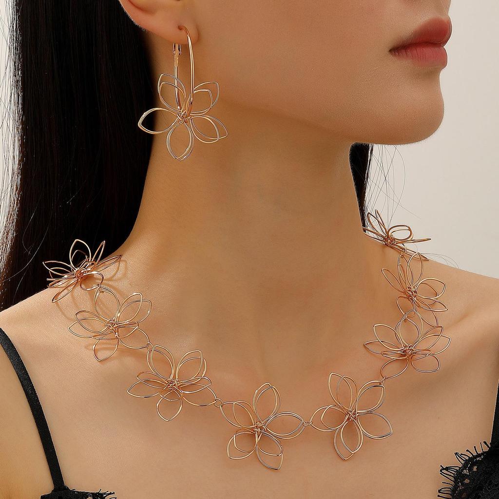Retro Geometric Hollow Flower Earrings for Women