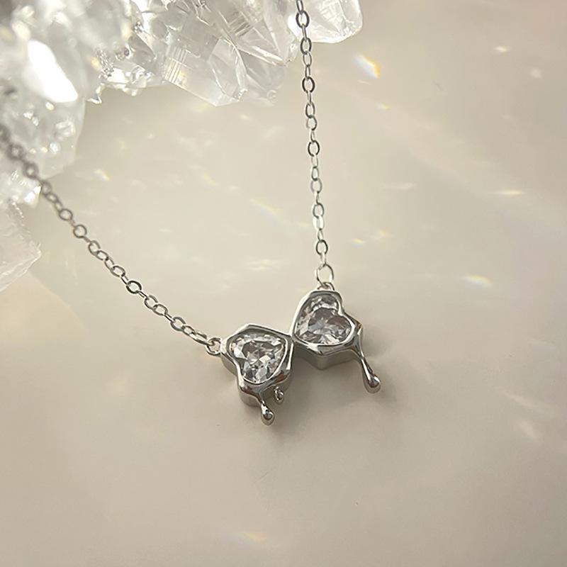 Bow Necklace Women's Light Luxury Niche Design Sense Lava Love Clavicle Chain Stainless Steel