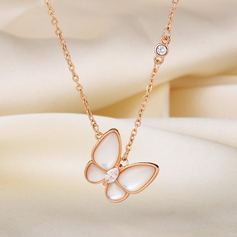 Bao J Fan J Natural Fritillary Gourd Butterfly Clover Necklace Versatile Clavicle Chain