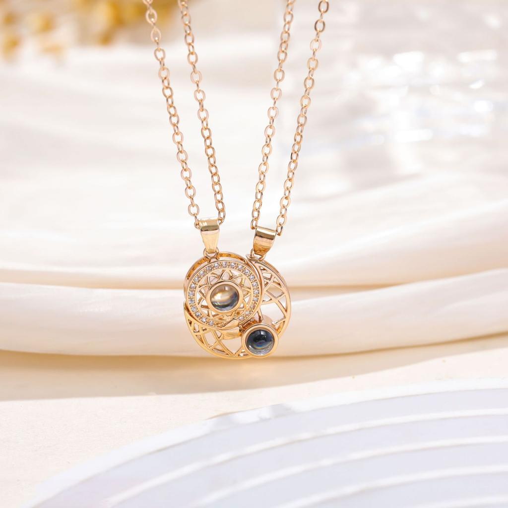 Hot-selling Magnetic Sun Moon Couple Necklace Fashion Versatile Premium Girlfriend Gift