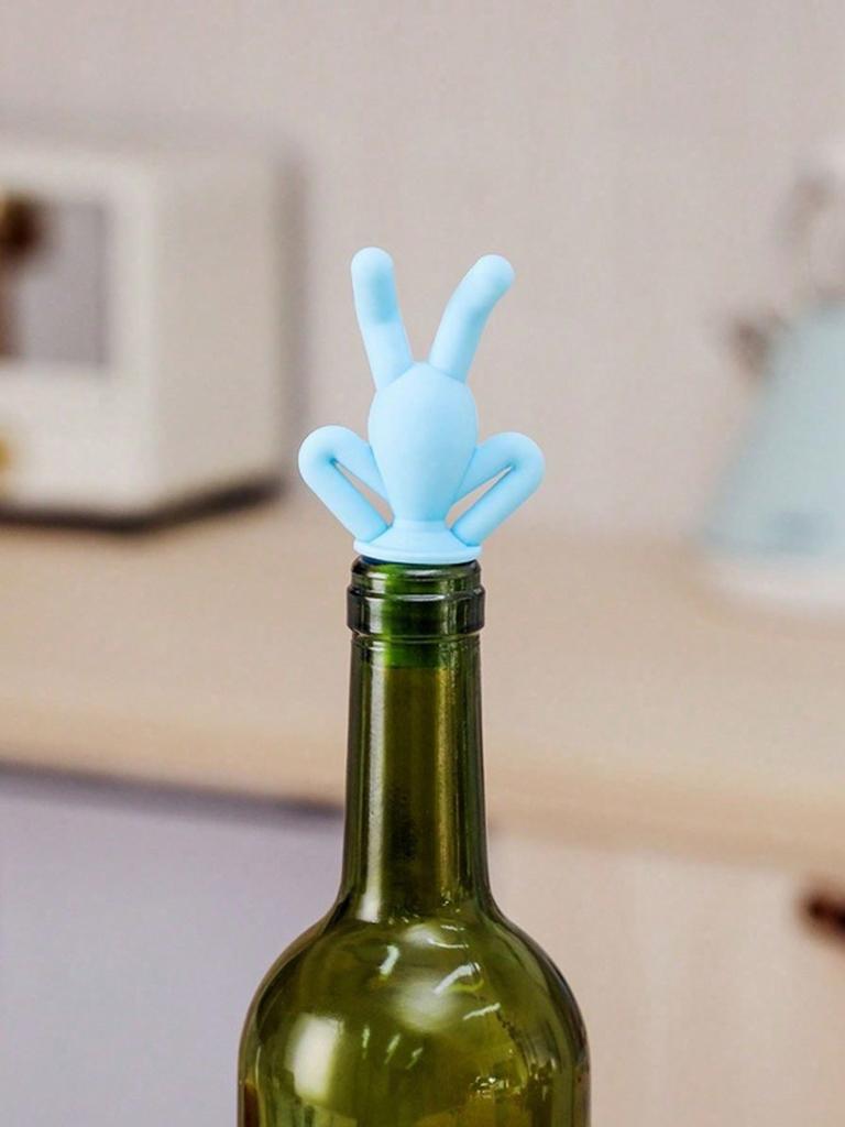 1/2 Creative inverted silicone figurine shaped wine/champagne bottle stopper | Airtight fresh-keeping device can be inverted.