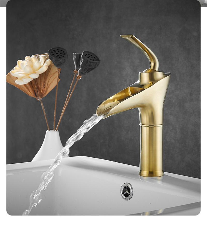 Gebürsteter Gold-Badezimmerhahn Messing-Waschbeckenhahn Spülbeckenhahn Kalt- & Heißwassermischer Spülbeckenhahn Auf der Oberfläche montiert Lavotory Wasserhahn