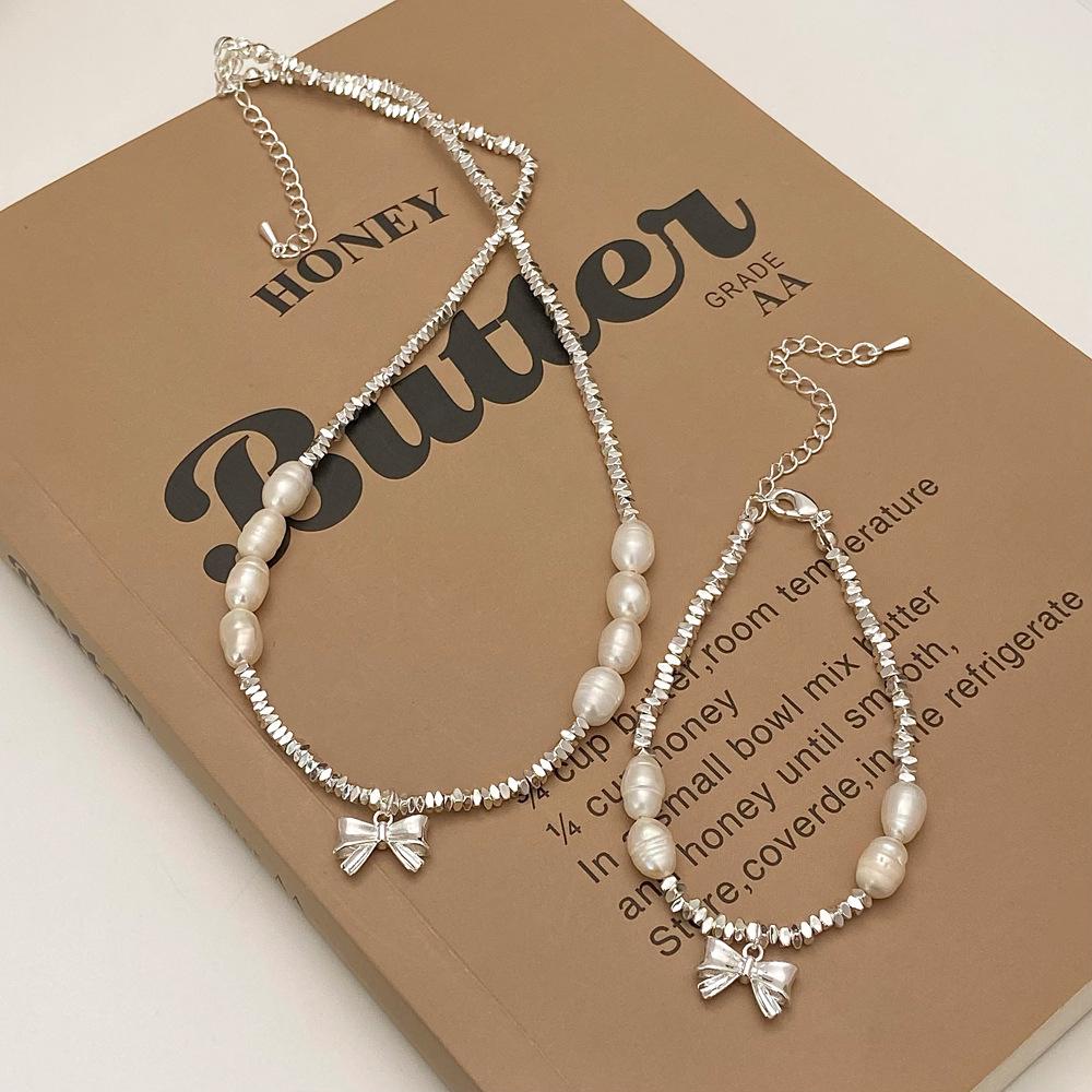 Fairy Style Minimalist Pearl Bow Necklace – Women's High-End Silver Choker