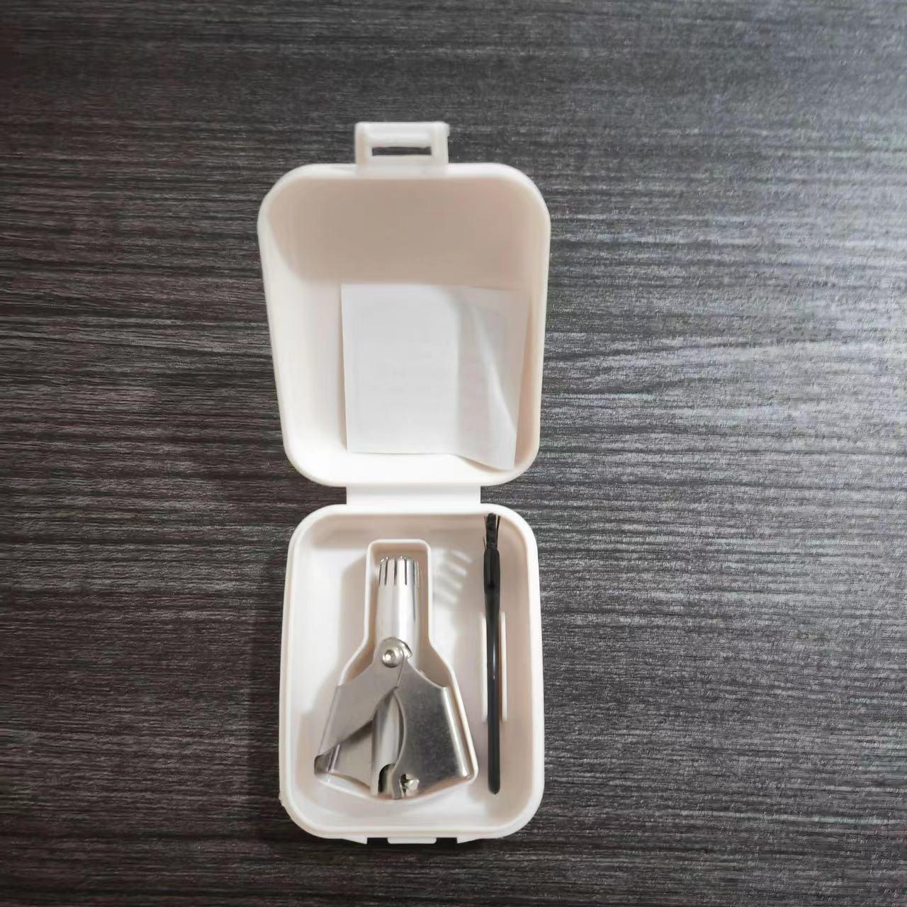 

Съемный и моющийся ручной триммер для волос в носу из нержавеющей стали для мужчин и женщин small box белый