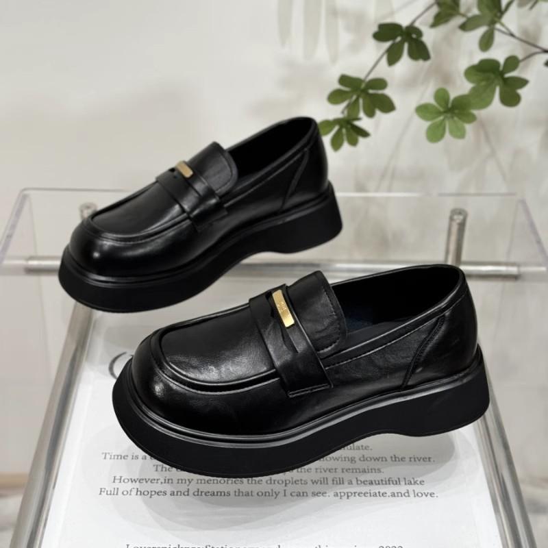 

Loafers women s 2025 spring and autumn new explosion super fire single shoes soft leather soft sole not tired feet this year popular small 40