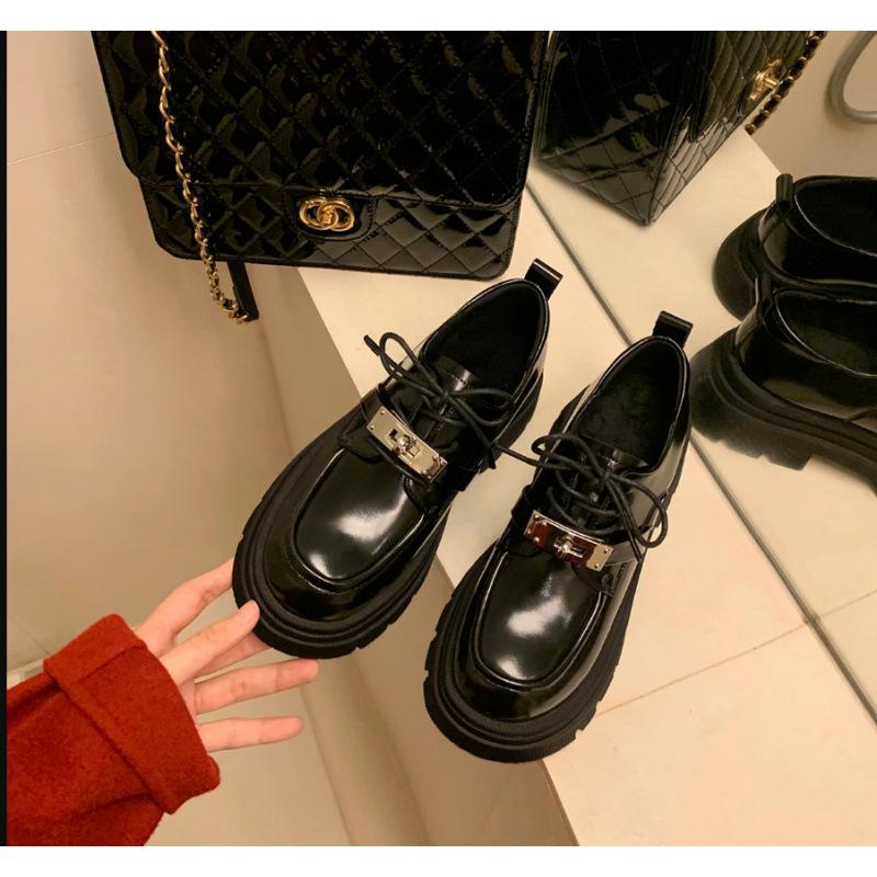 

Одинарные туфли на шнуровке, толстый каблук, толстая подошва, лоферы-маффины с замком, маленькие кожаные туфли 39 чёрный