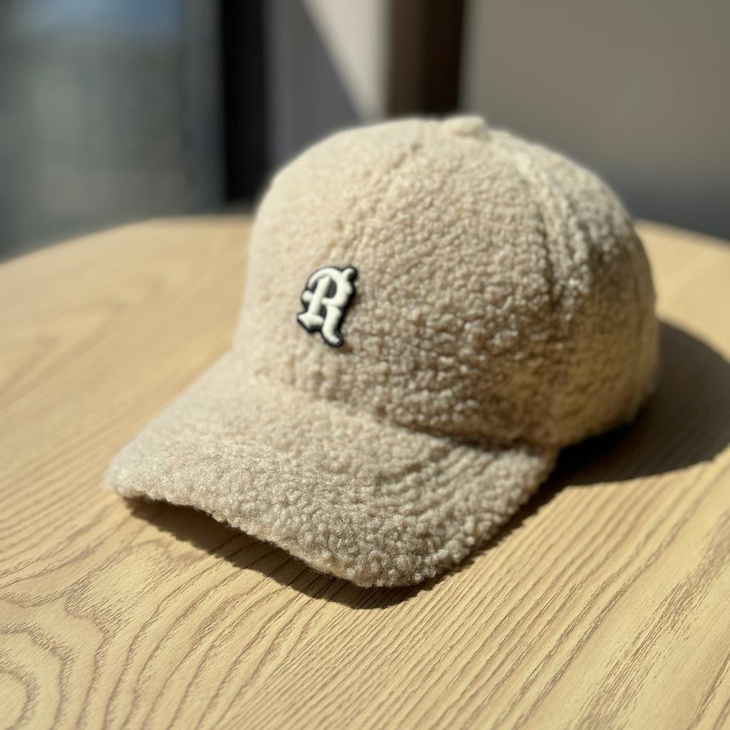 Nowa Jesienno-Zimowa Zagęszczona Ciepła Czapka Baseballowa z Wełny Jagnięcej dla Kobiet z Szerokim Rondem Duża Twarz Mała Twarz Mała Głowa Czapka z Daszkiem Modna