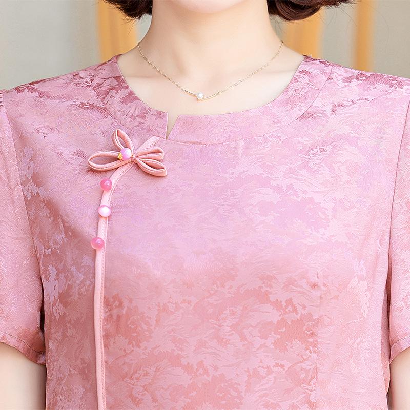 Elegancka letnia sukienka w stylu chińskim na rok 2025 dla kobiet w średnim wieku: Wyszczuplający, Modny, Design o średniej długości