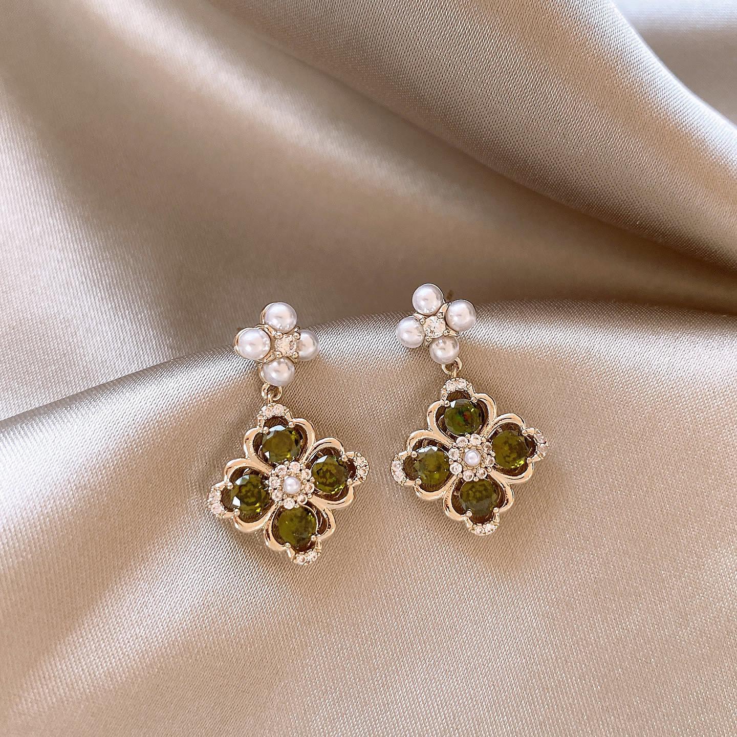 Silver needle zircon pearl flower rhombus earrings design sense niche temperament earrings