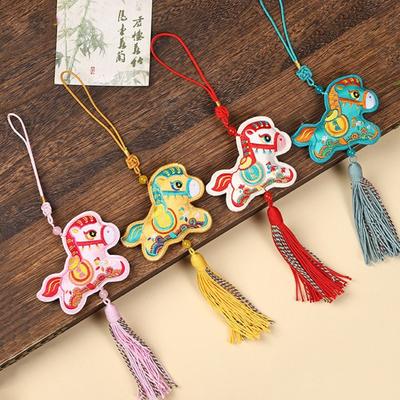 Πορτοφόλια για κέρματα, σφικτήρες για χαρτονομίσματα, μπρελόκ – Μπρελόκ