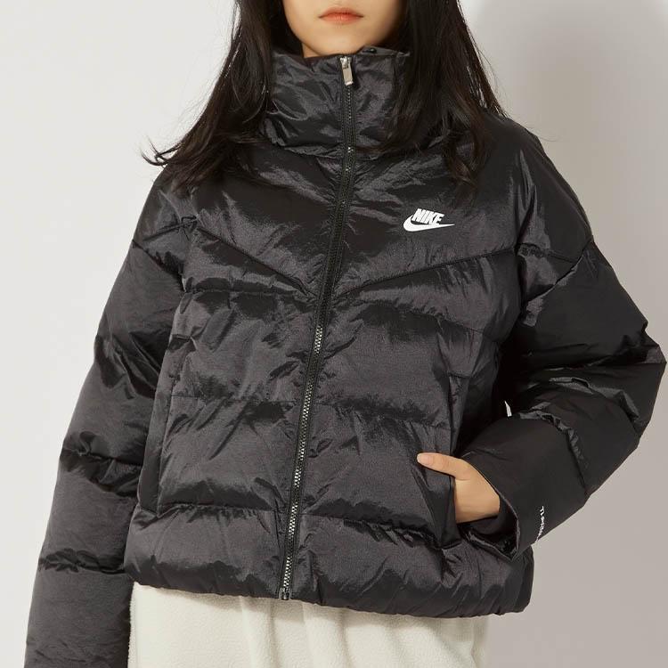 Nike Sportovní oblečení Therma-Fit City Series Jednobarevné s potiskem loga Zapínací na zip Stojáček Bavlněná bunda Dámské bundy Černá DQ6889-010