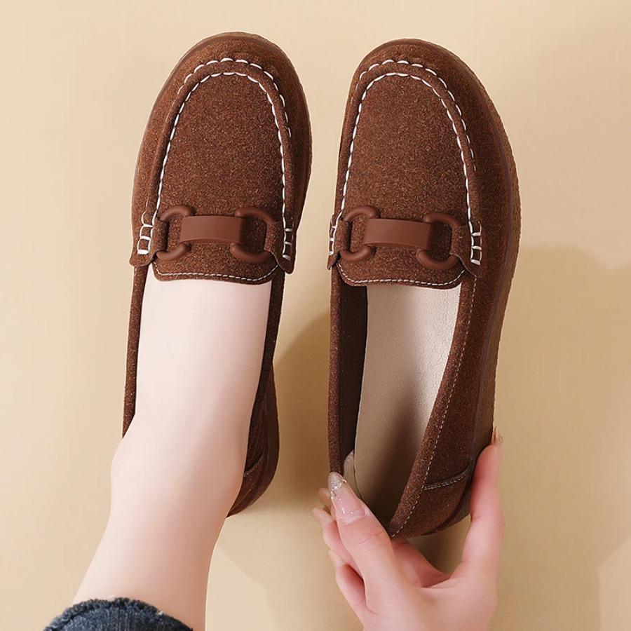 Spring and summer new soft-soled, anti-slip, flat-bottomed, breathable and casual mom leather shoes, single shoes and loafers