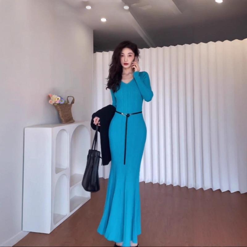 Knitted Dress Slim and Thin, High-end Sense, Imperial Sister Wears Cold and Unique Chic Skirt