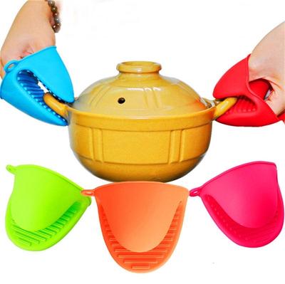1 Pcs Wife Helper Heat Insulation Gloves Silicone Hand Clip Baking Tools Random Color HD