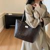 Retro bag women's large capacity 2025 new autumn and winter versatile casual shoulder bag premium texture commuter tote bag
