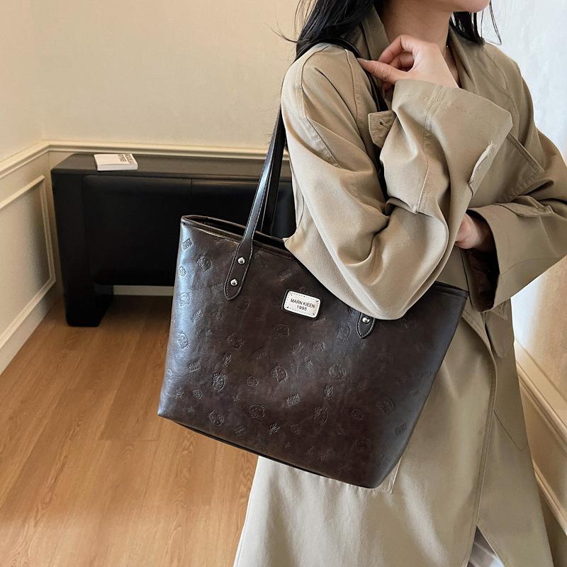Retro bag women's large capacity 2025 new autumn and winter versatile casual shoulder bag premium texture commuter tote bag