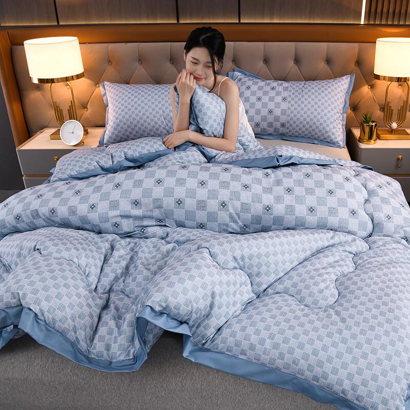 Oeny Piped Thickened Down-Alternative Duvet