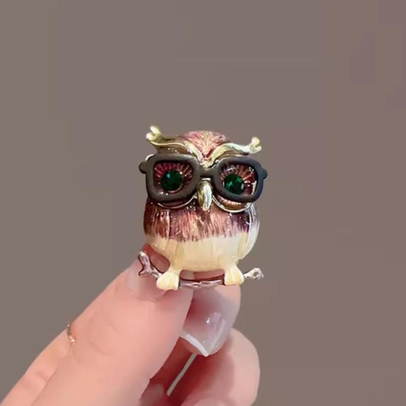 Creative Cartoon Owl Brooch Pins Vintage Cute Wear Glasses Personality Animal Brooch For Women Clothing Jewelry Accessories