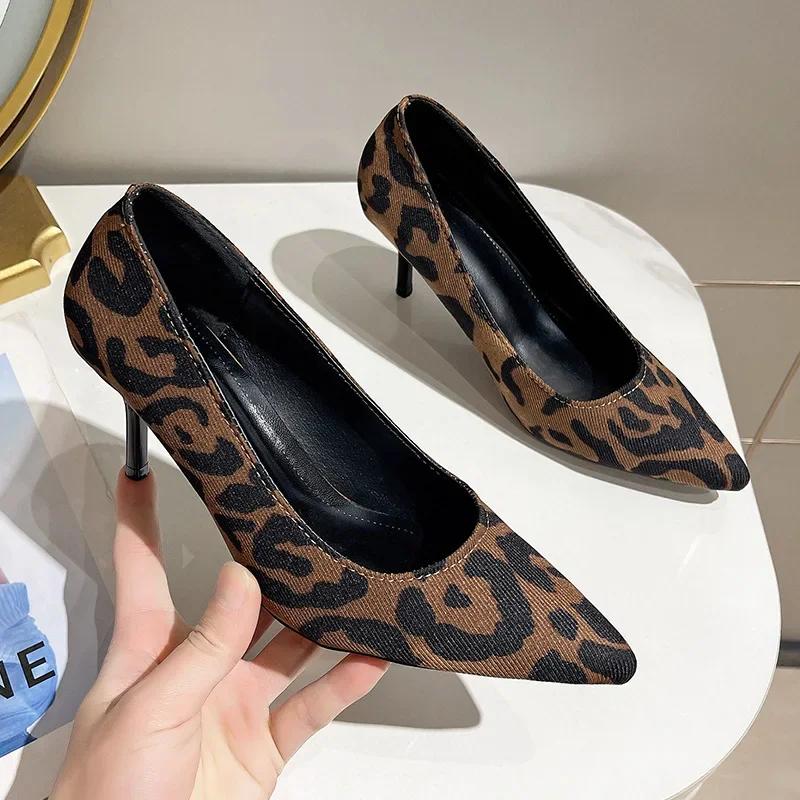 Women's Pointed Toe Slip-On Shoes Medium Heel Spring New Fashion Leopard Print Versatile Commuting Shoes Size 35-42 Pumps