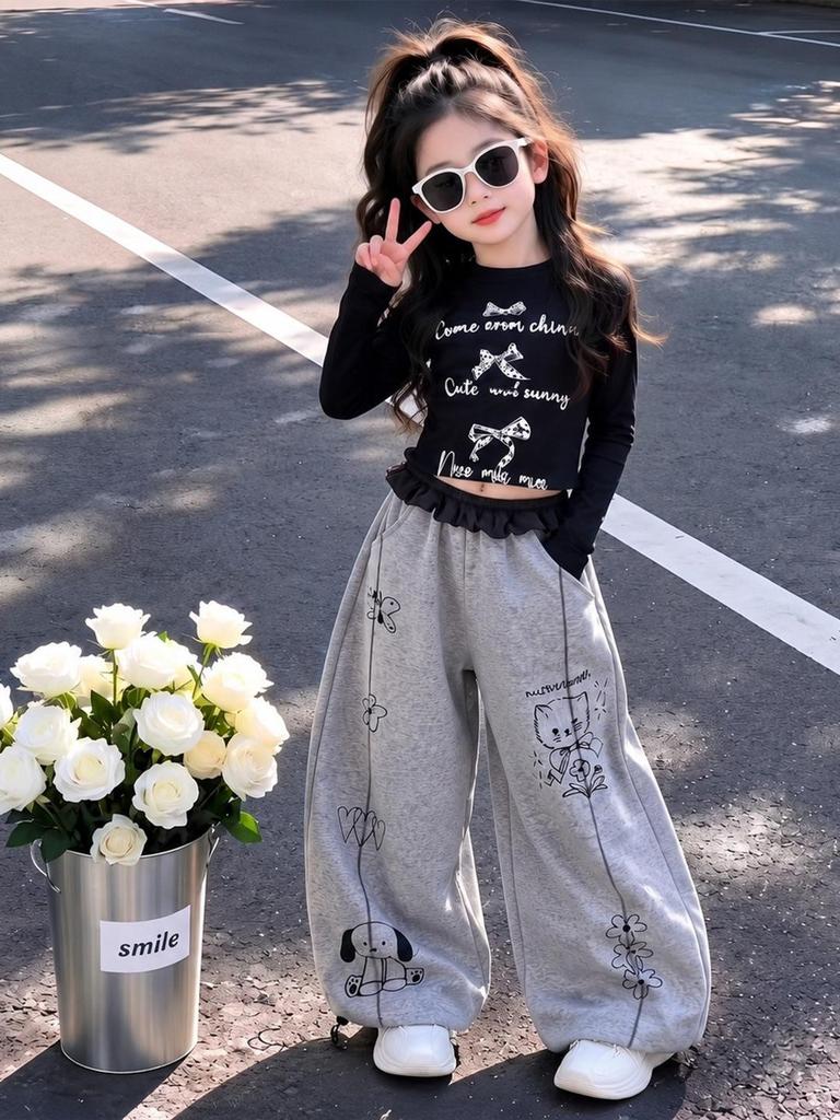 2026 Girls' Autumn Casual Suit: Slim Fit Long Sleeve T-shirt & Cartoon Sweatpants with Lace Wide Leg Pants for Middle and Big Kids.