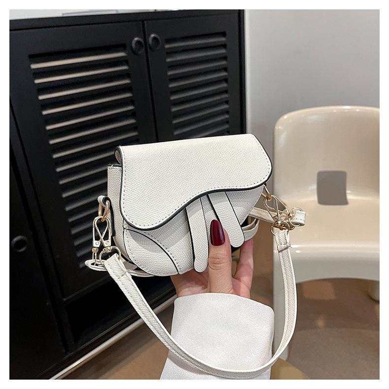Spring Bag Mini Bag Dumpling Bag Fashion Trend Messenger Bag Atmospheric Beautiful Personality Design Shoulder Bag