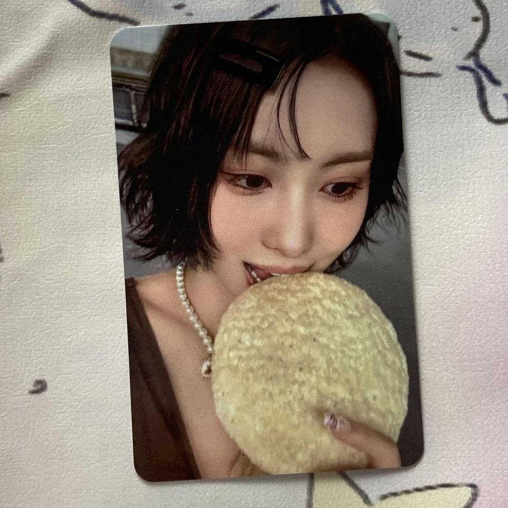 [USED] TWICE Momo THIS IS FOR 7/13 Sanok Trading Card