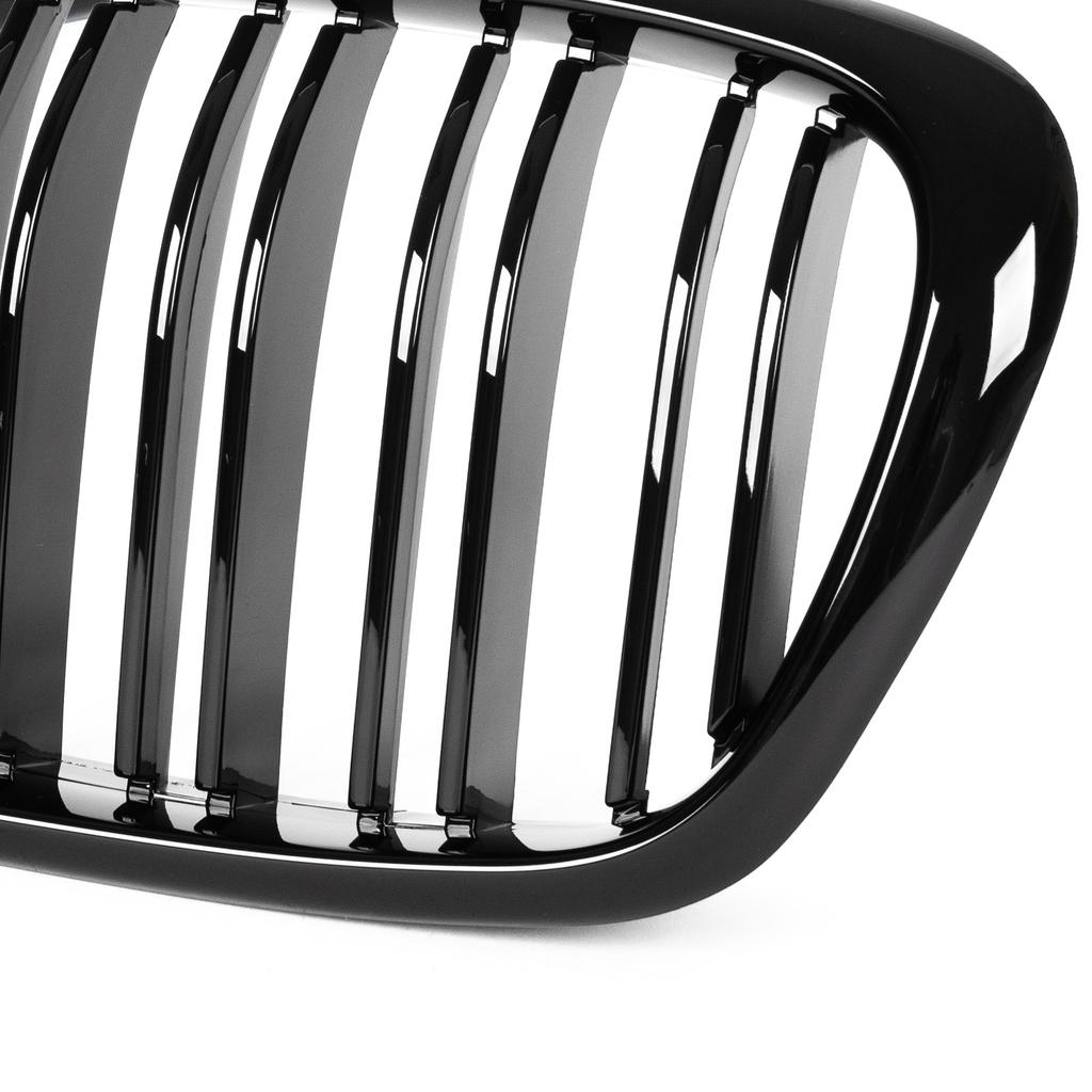 BMW 5 E39 95-03 SEDAN / KOMBI roosters tussen de koplampen (nieren) links + rechts set ZWART GLANZEND DUBBELE STAAF
