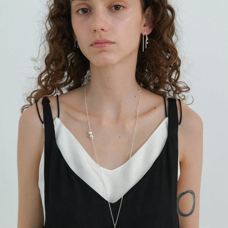 MIDNIGHT MOMENT big ball long necklace