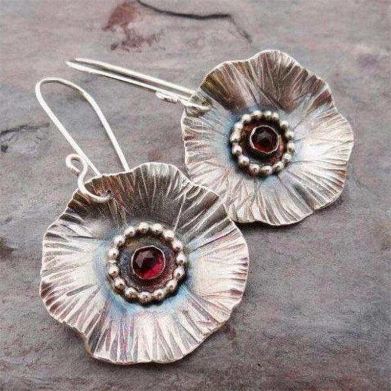 Ethnic Round Red Stone Flower Earrings Vintage Originality Silver Color Metal Carving Pattern Dangle Earrings for Women