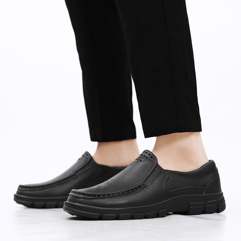 Men’s Large Non-Slip Oil-Proof Chef Shoes - Low-Top Slip-On for Kitchen and Catering
