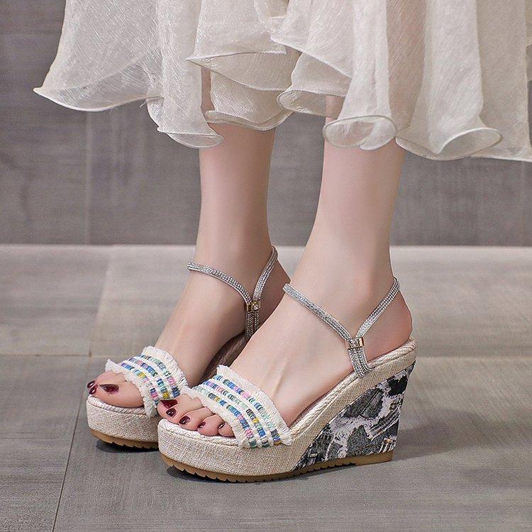 Large Size Two Wear Slope Heel with Ethnic Style Beach Sandals, Summer New Bohemian Women's Shoes