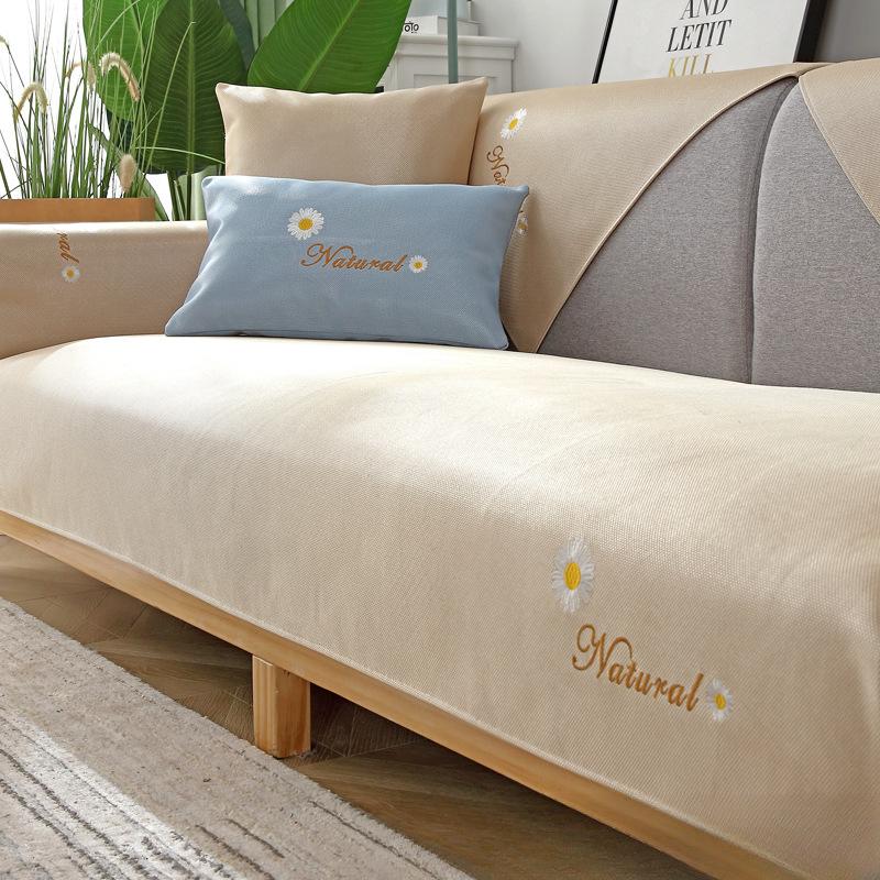 

Подушка для дивана, летний нескользящий ледяной шелк, летний летний коврик, простой современный чехол для дивана Little Daisy, тканевый чехол для гостиной 70*70CM