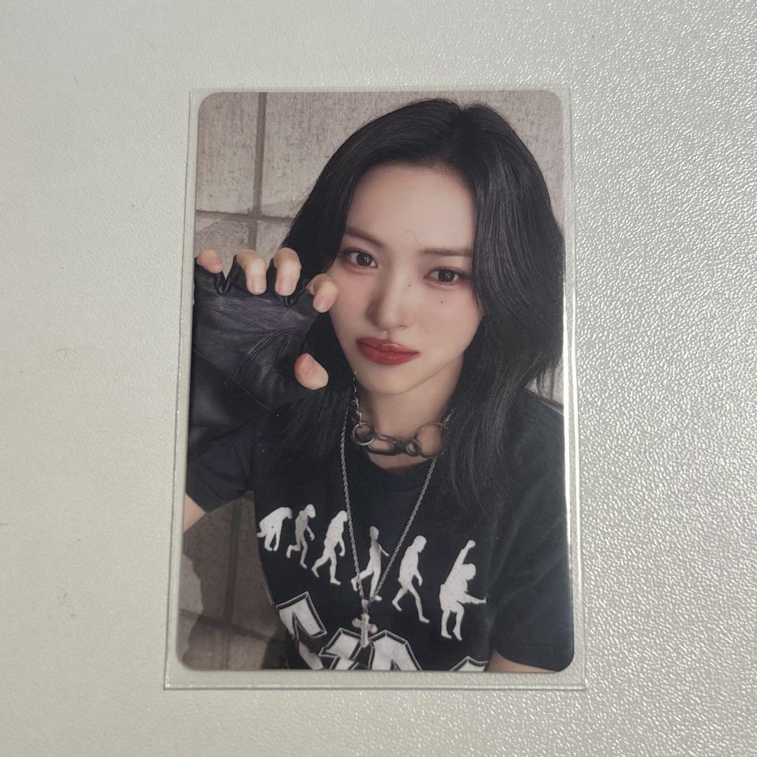 

[USED] ITZY Ryujin venue-exclusive trading card