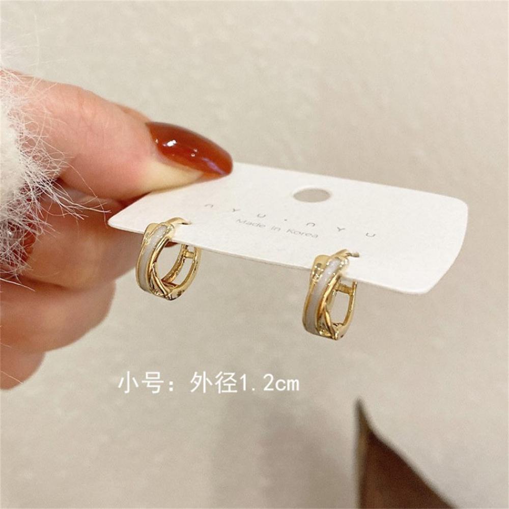 Korea Dongdaemun shell cross earrings versatile temperament earrings niche design high-end ear buckle earrings tide