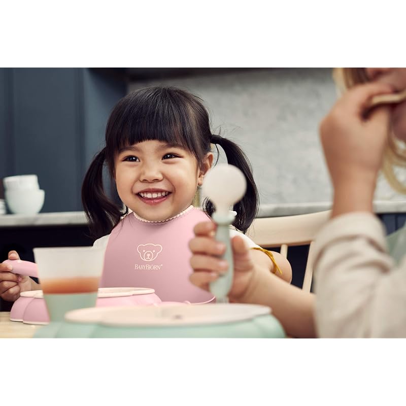 [BabyBjorn] Baby Bib, Powder Pink, One Size Fits All, Infinitely Adjustable Neck Size, Ultra-Lightweight Design (Only 66g) (Silicone-Free)